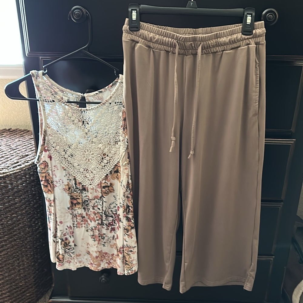 Women's Tan Pants